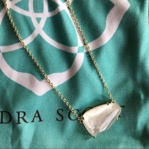 Kendra Scott Isla necklace in ivory pearl